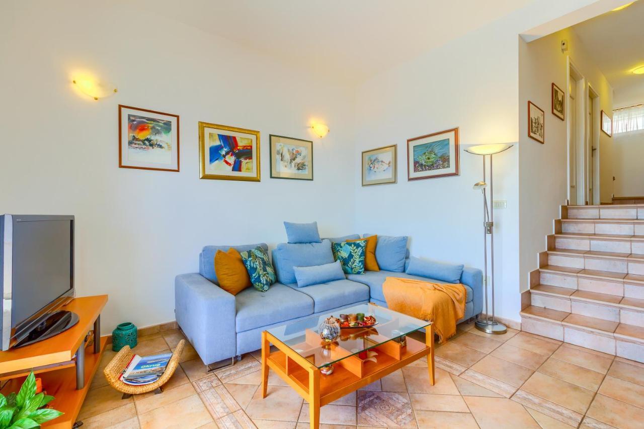 Apartments Meri Trogir Exterior photo