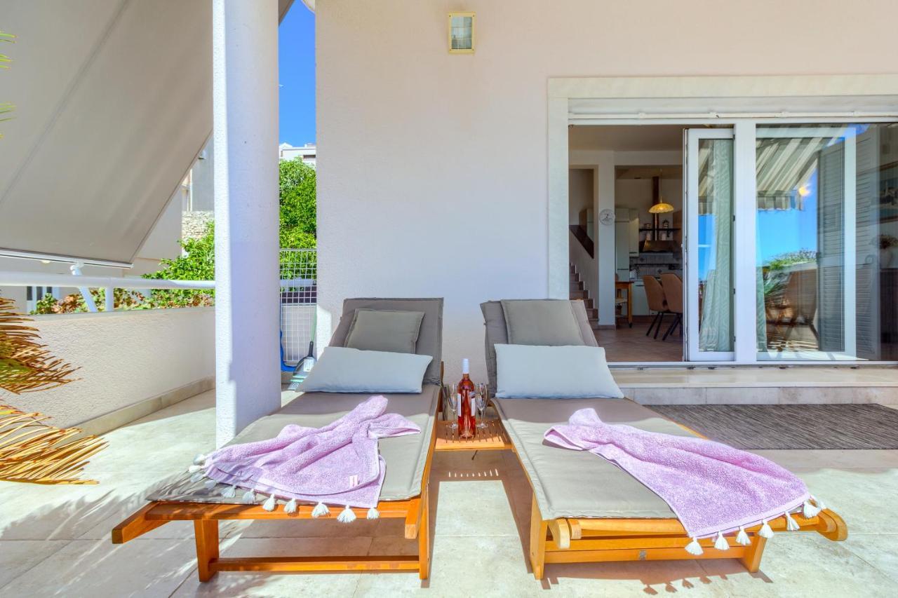 Apartments Meri Trogir Exterior photo