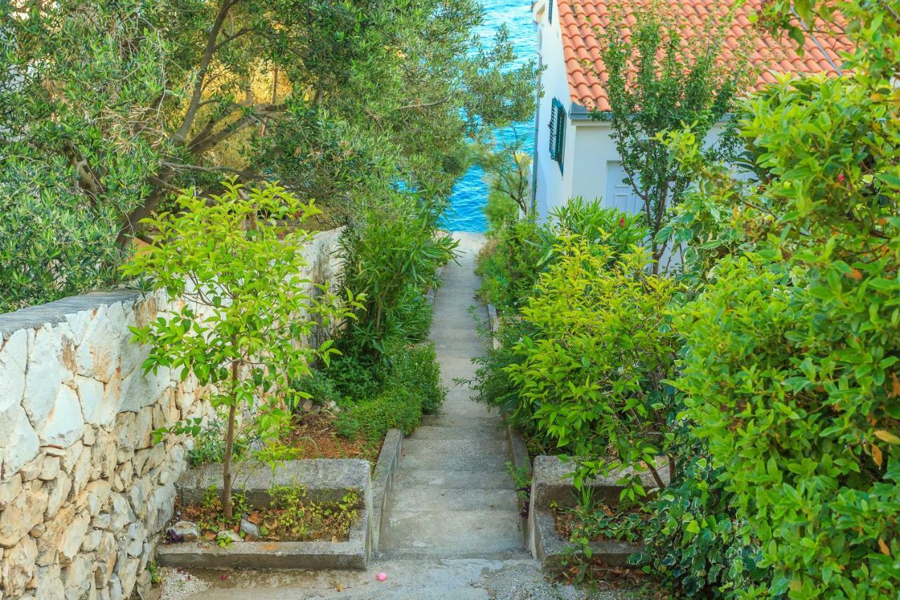 Apartments Meri Trogir Exterior photo